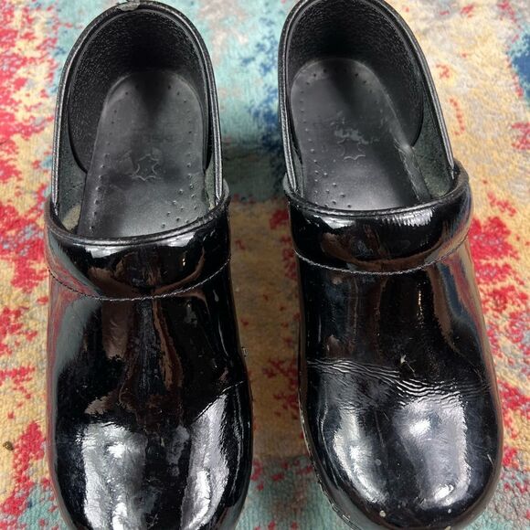 Dansko Womens Black Patent Clogs Size 38 W8 - Picture 3 of 7